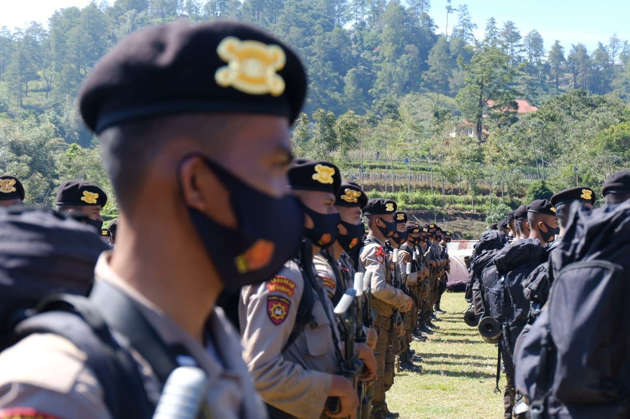 Kapolda Sulsel Pimpin Upacara Pembaretan Bintara Remaja di Lapangan Tinggi Moncong Kabupaten Gowa